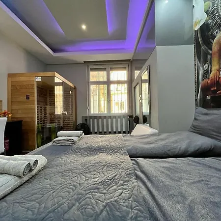 Johngold Wellness Room Debrecen Exterior photo